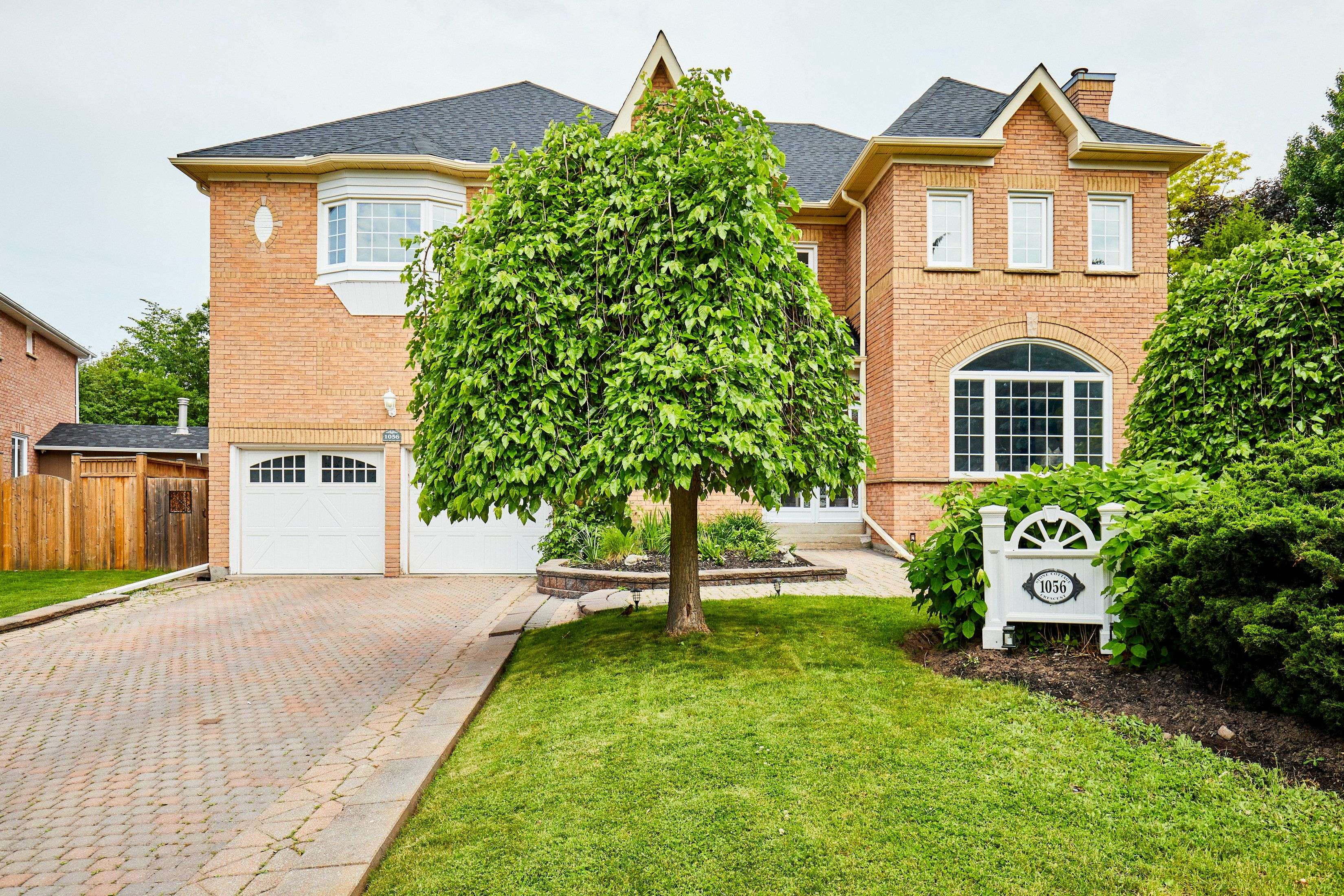 Oshawa, ON L1K 1Z4,1056 Stone Cottage CRES