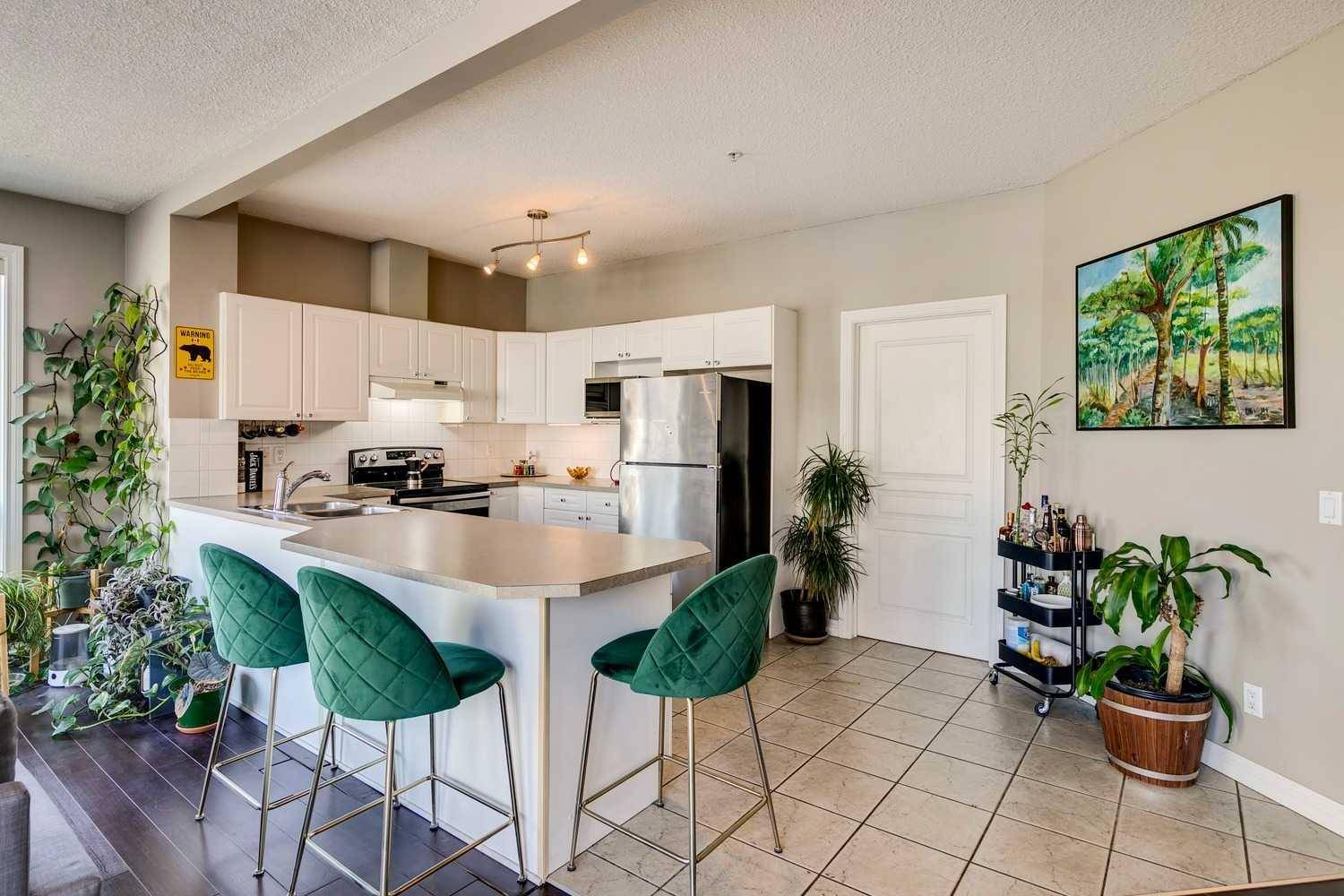 Calgary, AB T2P5P9,138 18 AVE SE #305