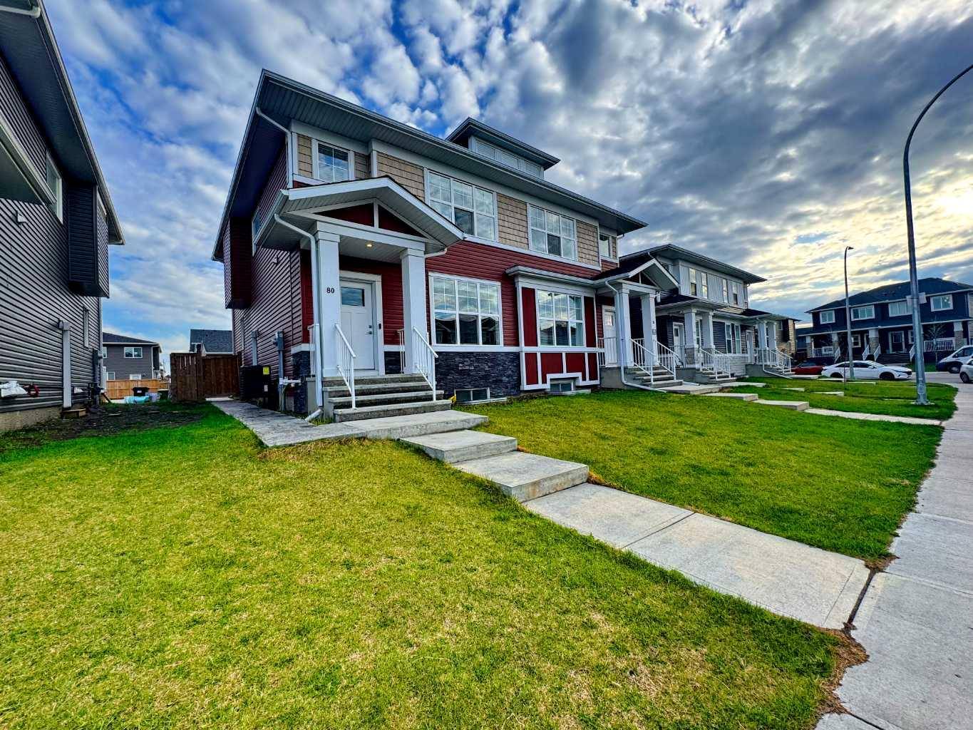 Calgary, AB T3N 1K6,80 Red Embers PL NE