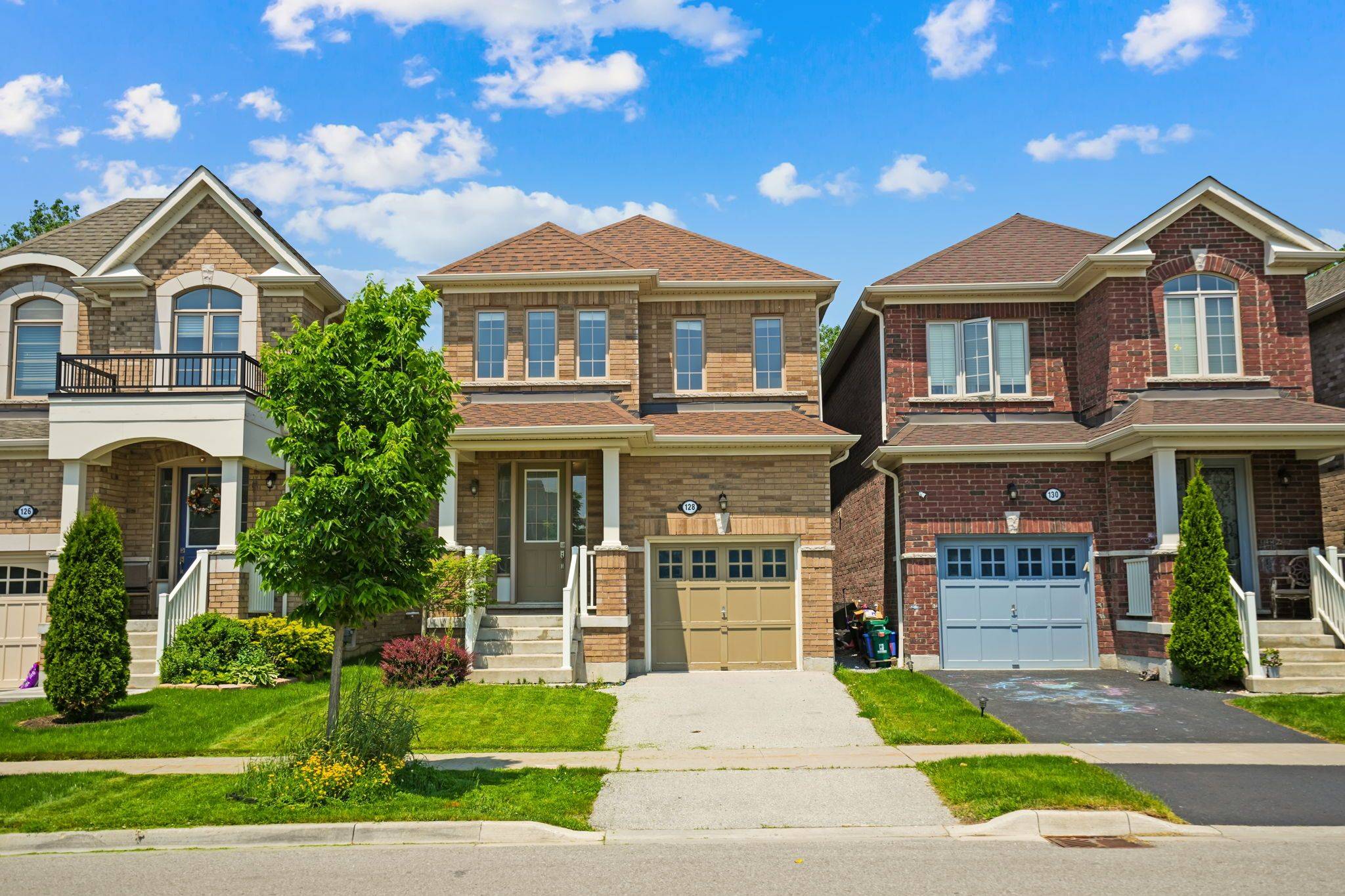 128 Bridlewood BLVD, Whitby, ON L1R 0N2