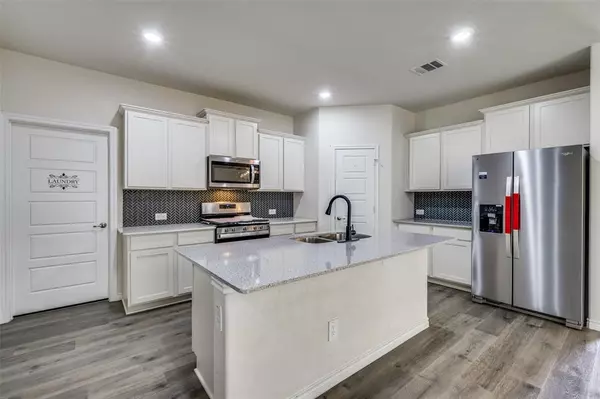 Aubrey, TX 76227,9804 Cherrywood Way