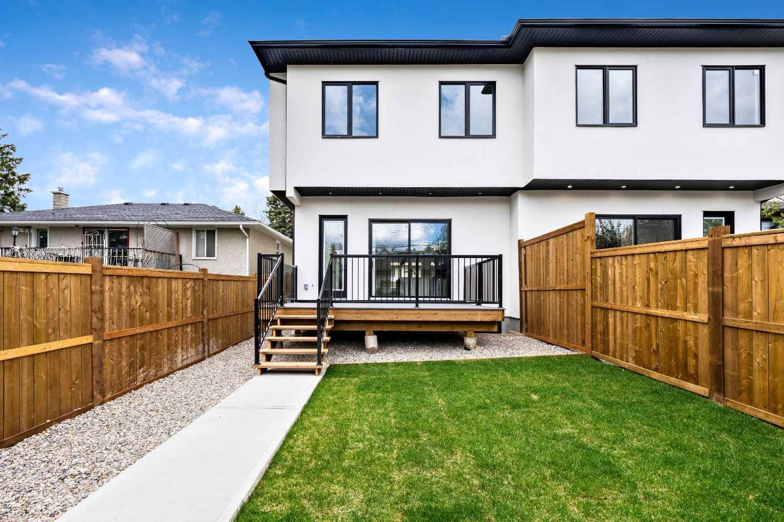 Calgary, AB T2M 3Y2,2428 23 ST Northwest