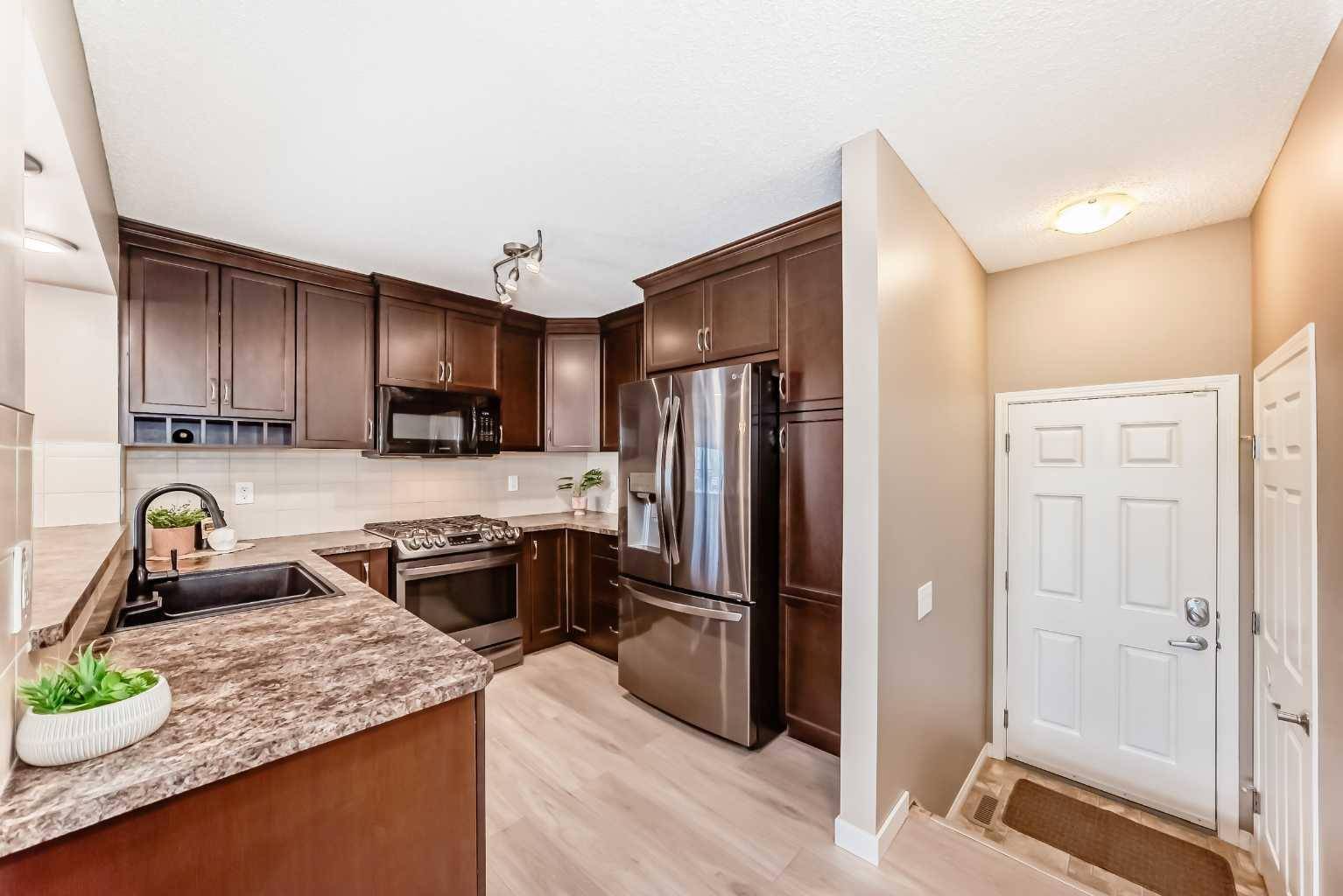 Airdrie, AB T4B 3T1,4092 Windsong BLVD Southwest