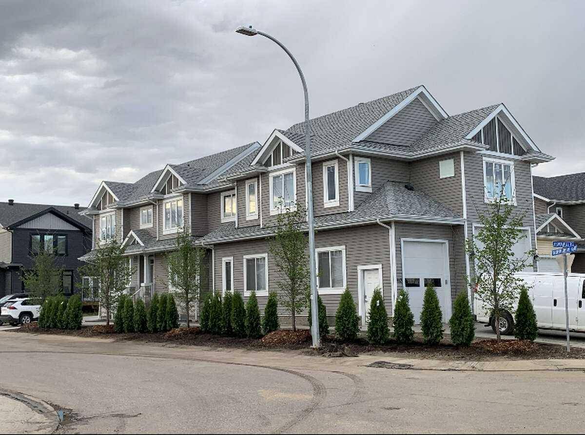 102 Aspenhill DR, Fort Mcmurray, AB T9J 1E1