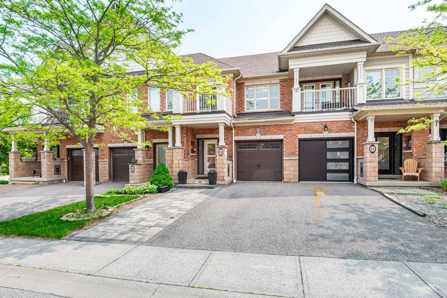 16 Bearings AVE, Whitchurch-stouffville, ON L4A 0W6