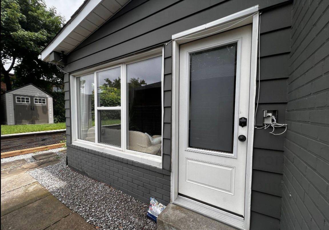 Toronto C13, ON M3A 1L1,30 Castlegrove BLVD #Upper Sunroom+Lower Level