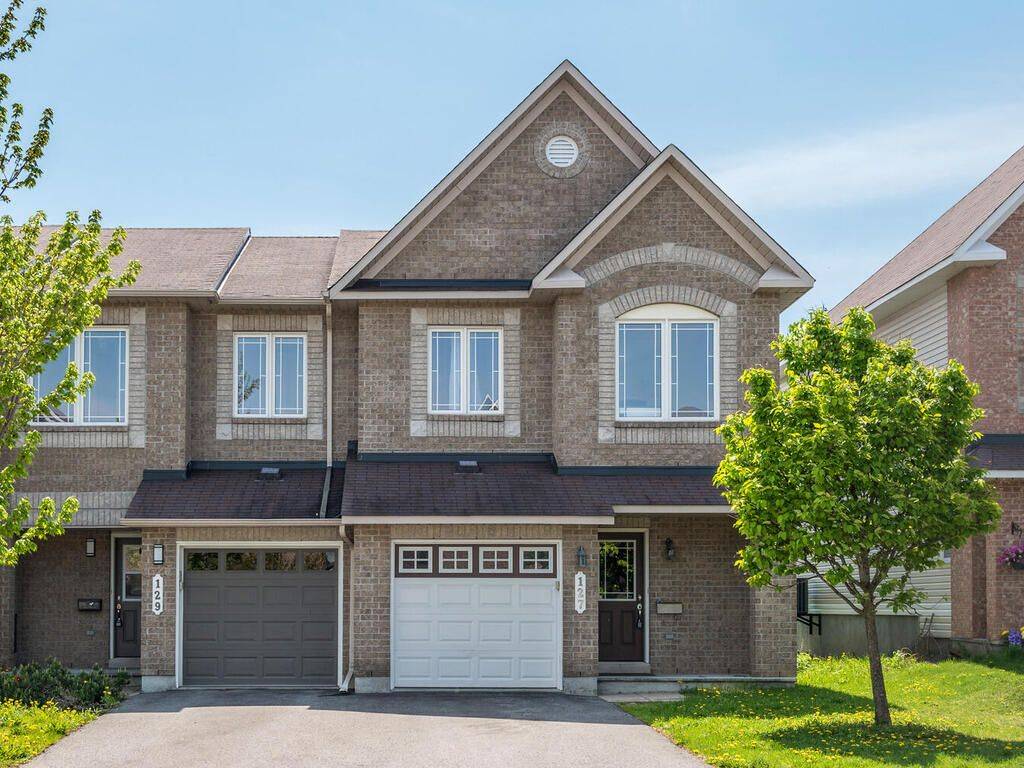127 Forestbrook ST, Kanata, ON K2K 0A8