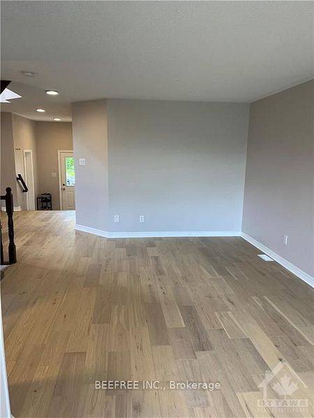 Kanata, ON K2K 0A8,127 Forestbrook ST