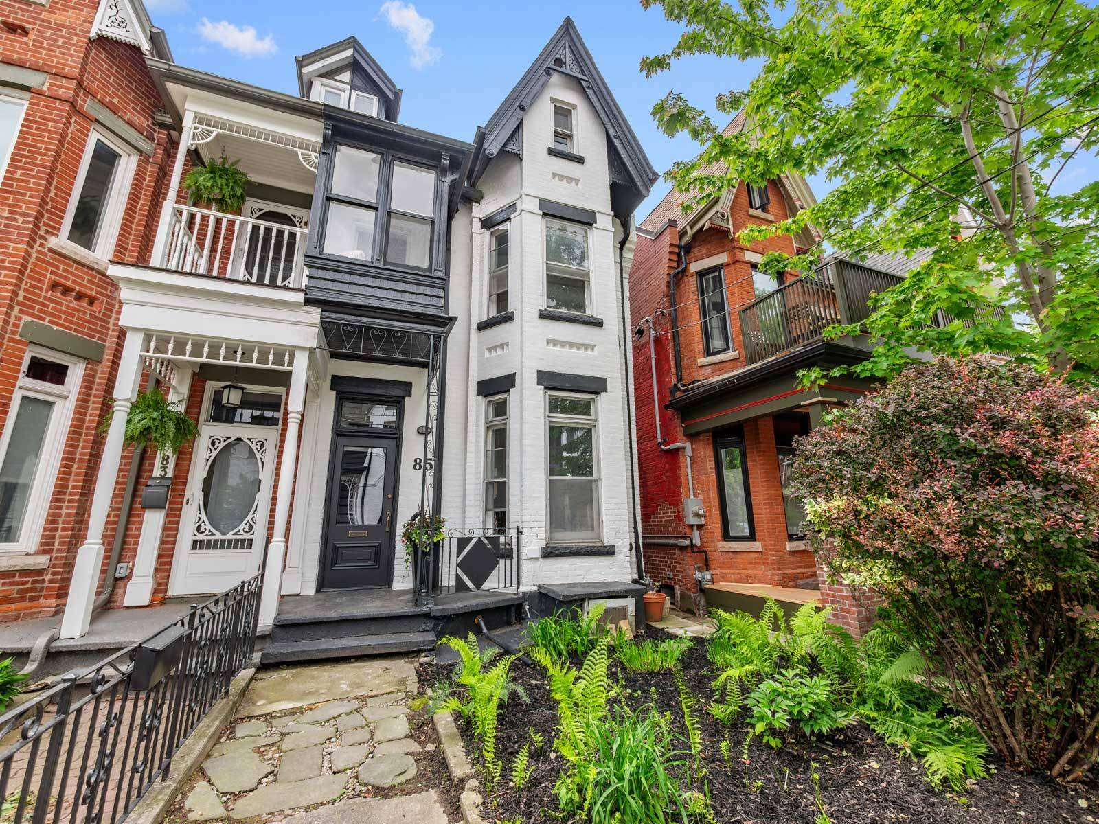 85 Mackenzie CRES, Toronto C01, ON M6J 1T2