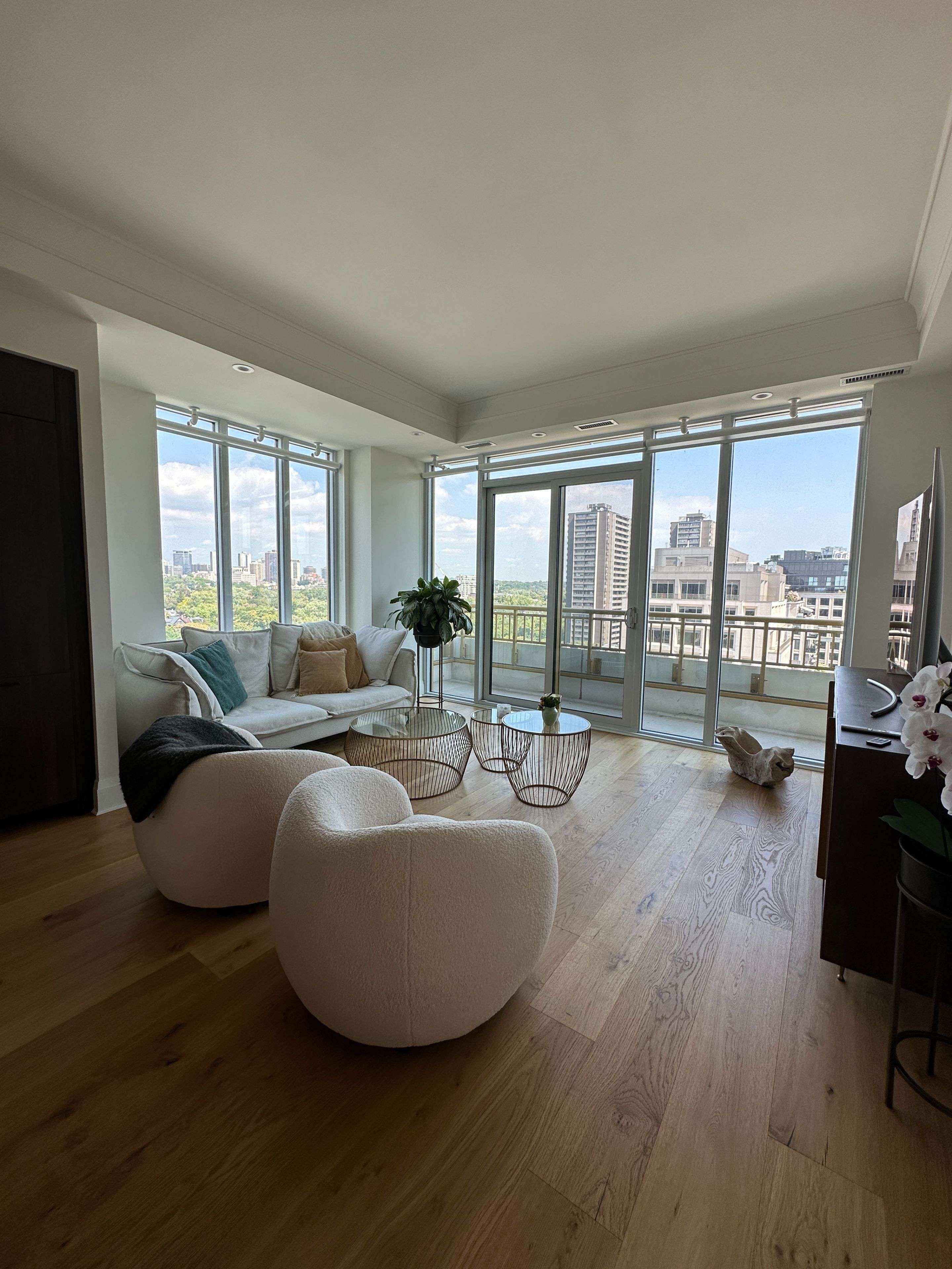151 Avenue RD #1002, Toronto C02, ON M5R 2H7