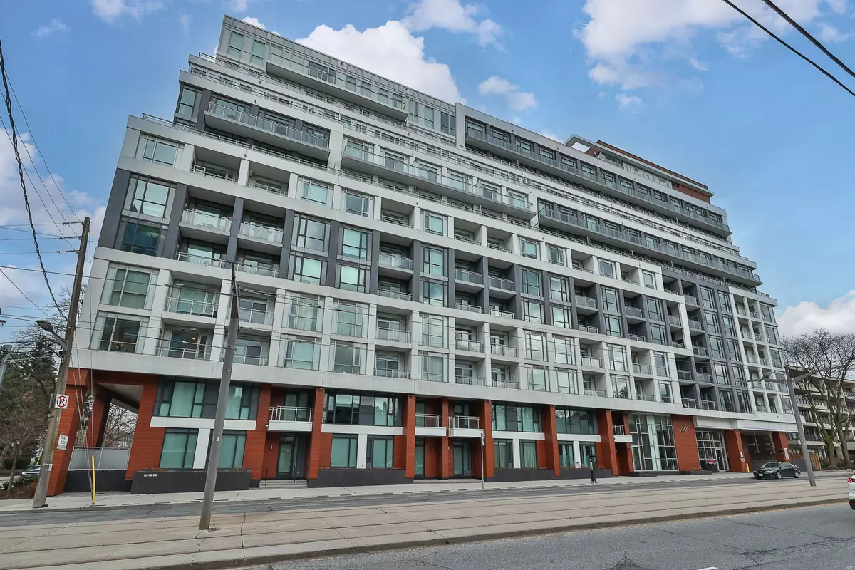 Toronto C02, ON M4V 1R3,223 St. Clair AVE W #215