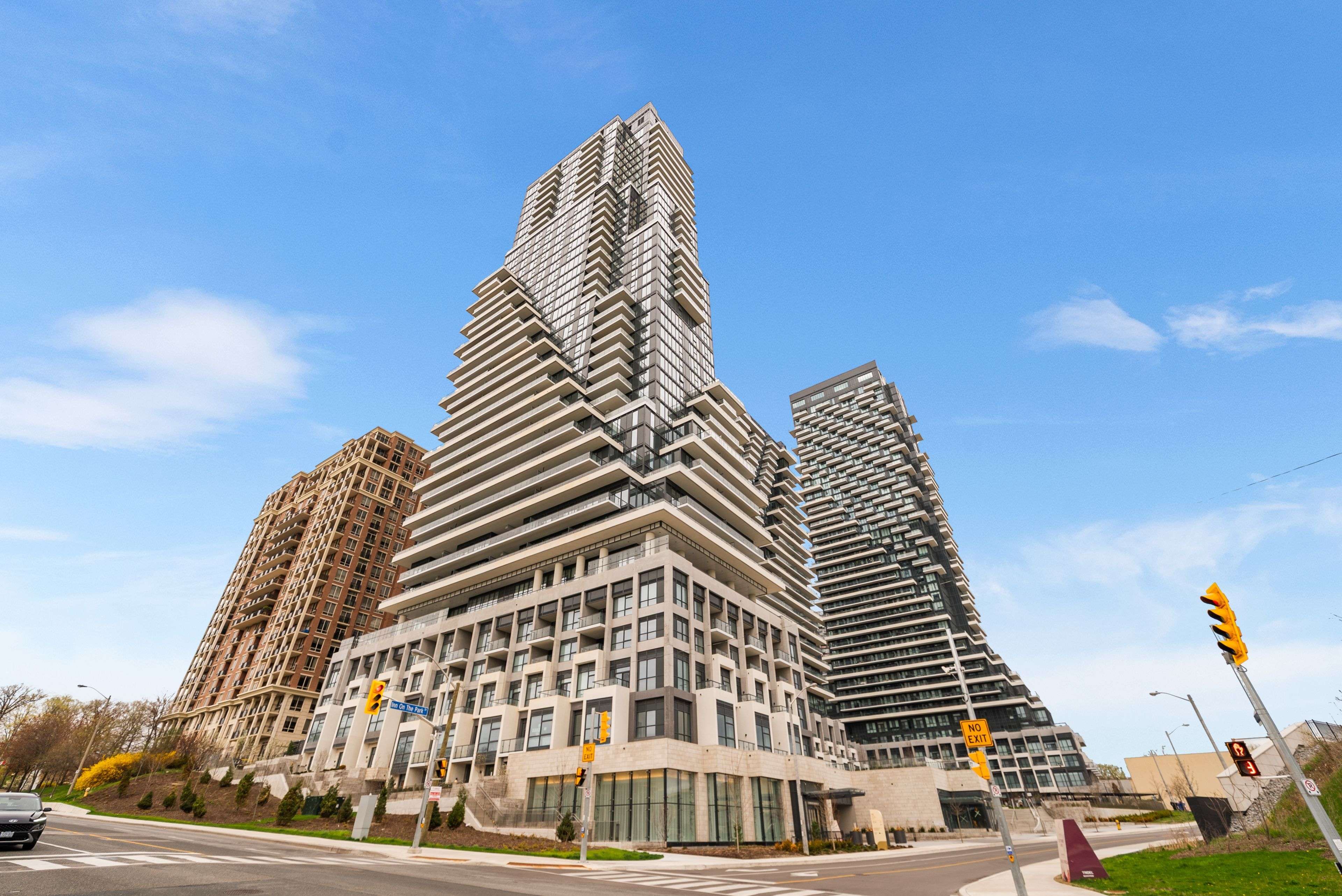 Toronto C13, ON M3C 0P9,10 Inn On the Park DR #304