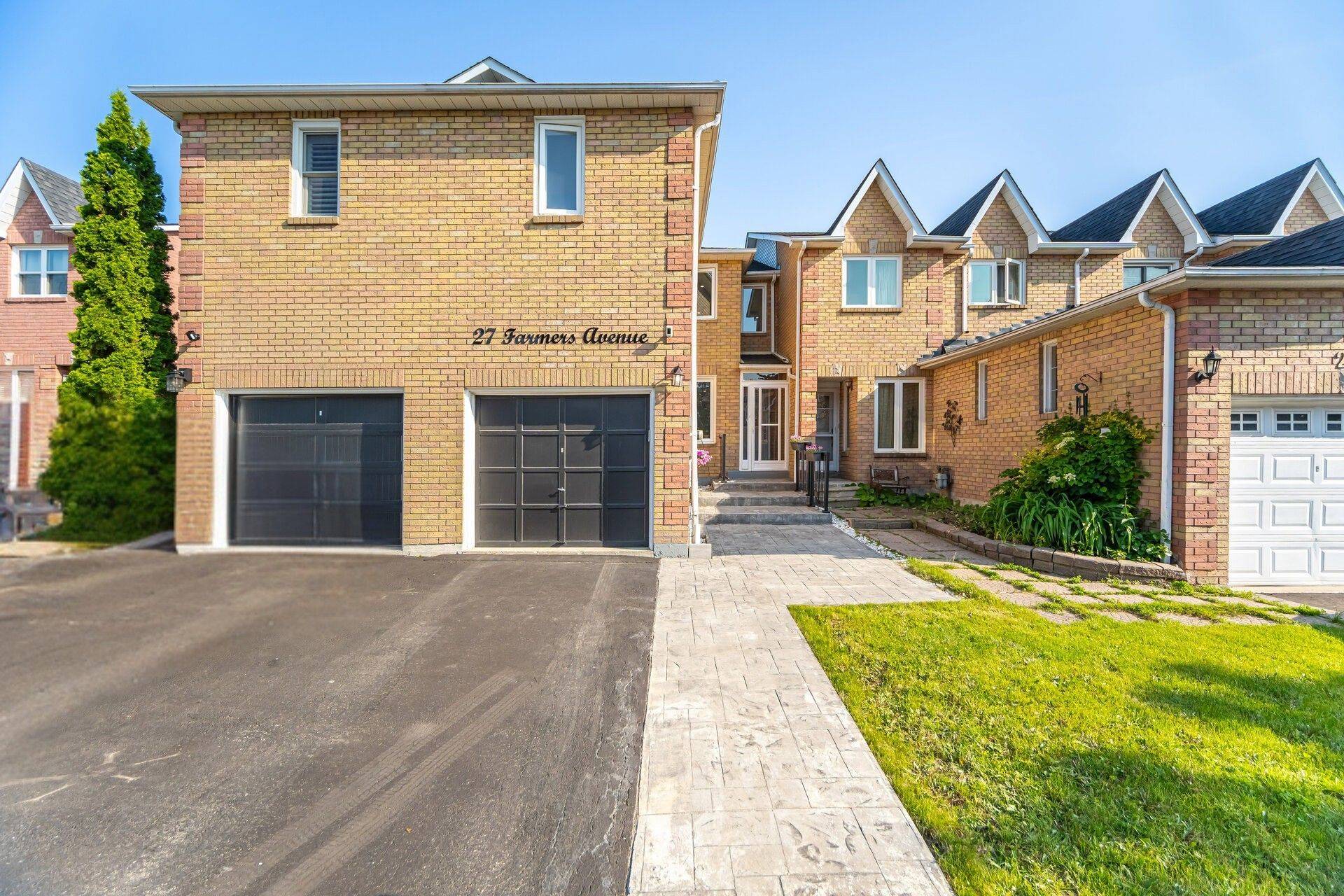 27 Farmers AVE, Ajax, ON L1T 3T1