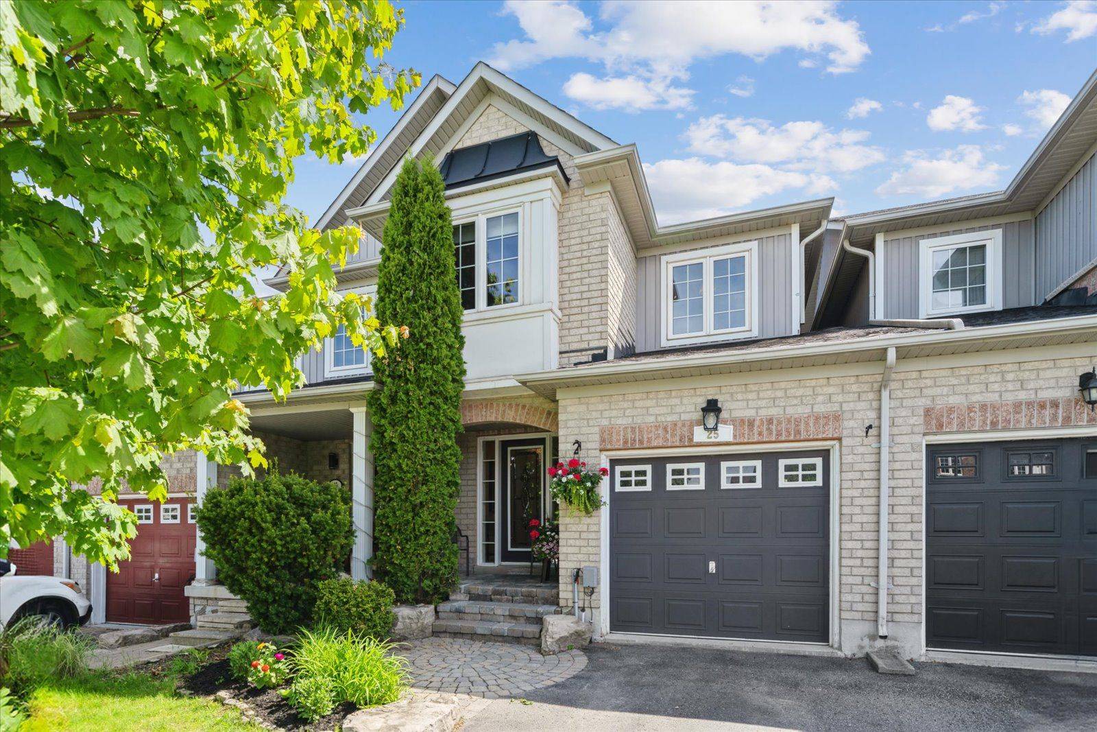 East Gwillimbury, ON L0G 1M0,25 Hammill HTS