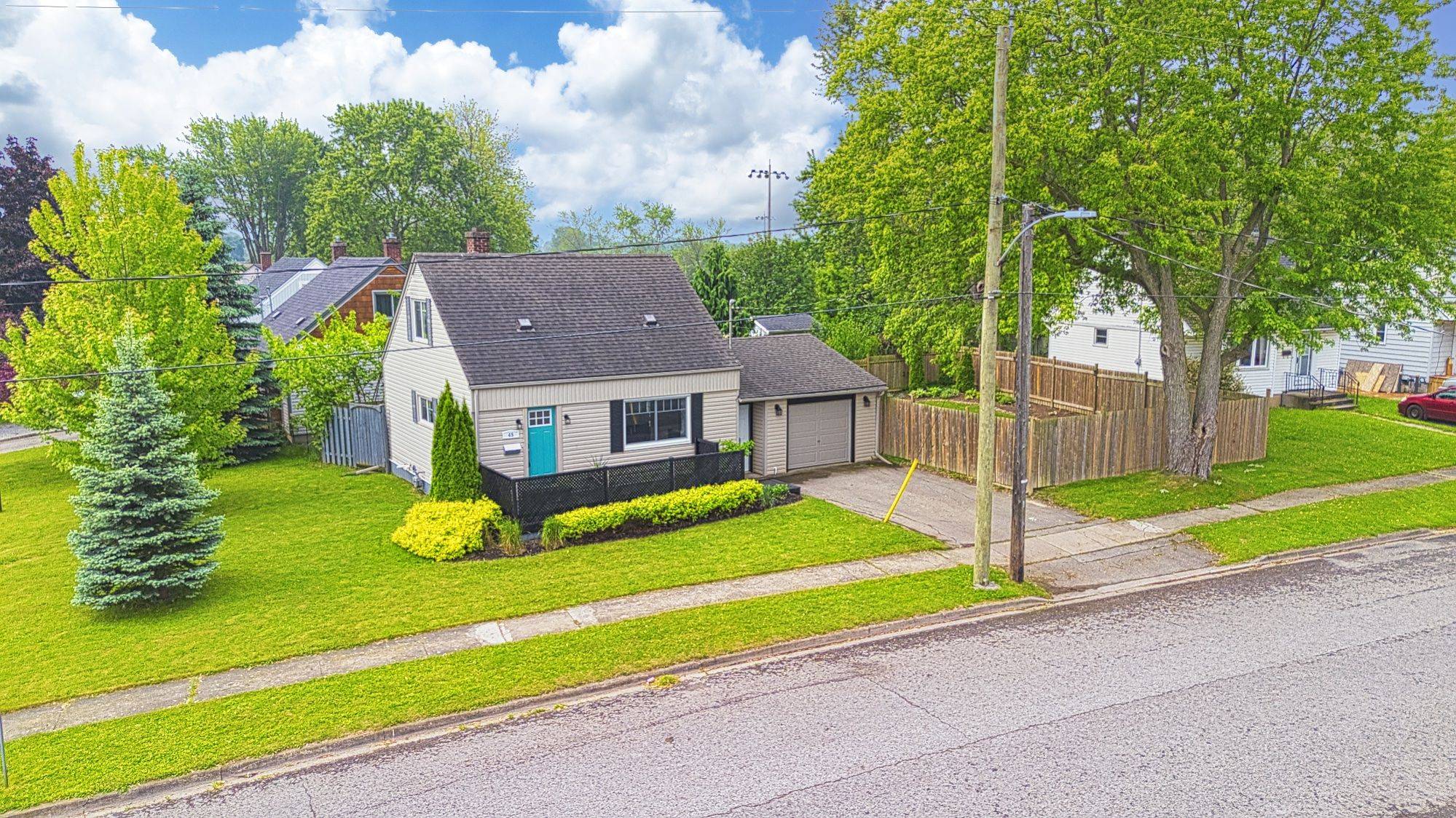 Thorold, ON L2V 2T6,45 Whyte AVE N