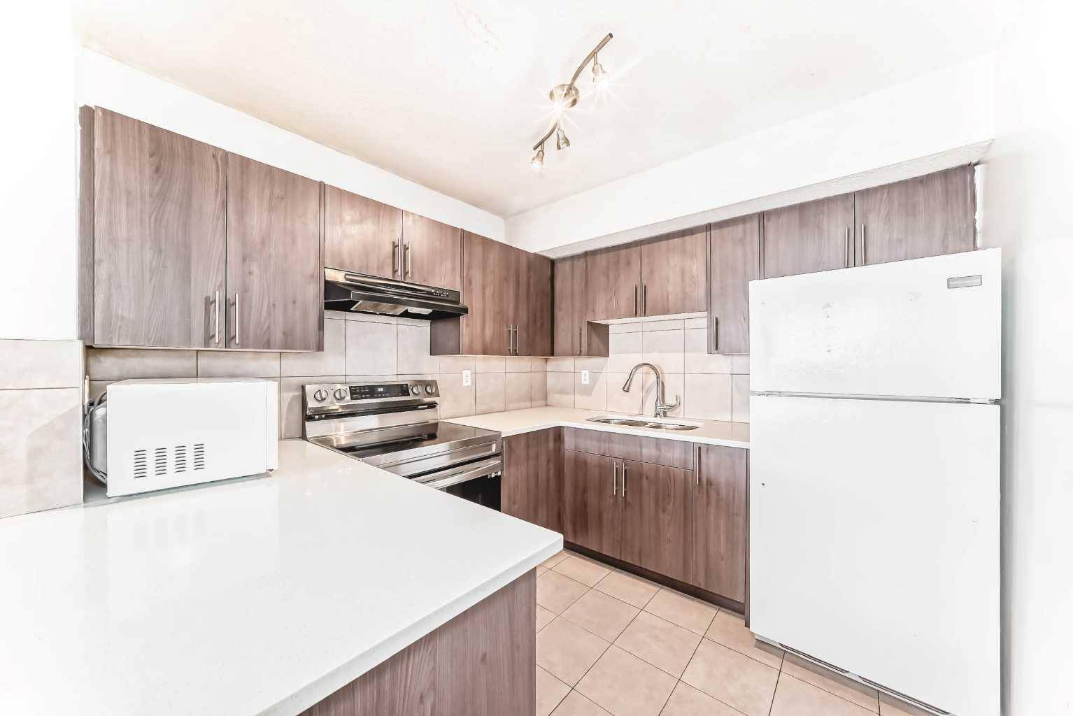 Calgary, AB T2K5L4,8 Blackthorn Bay NE #104