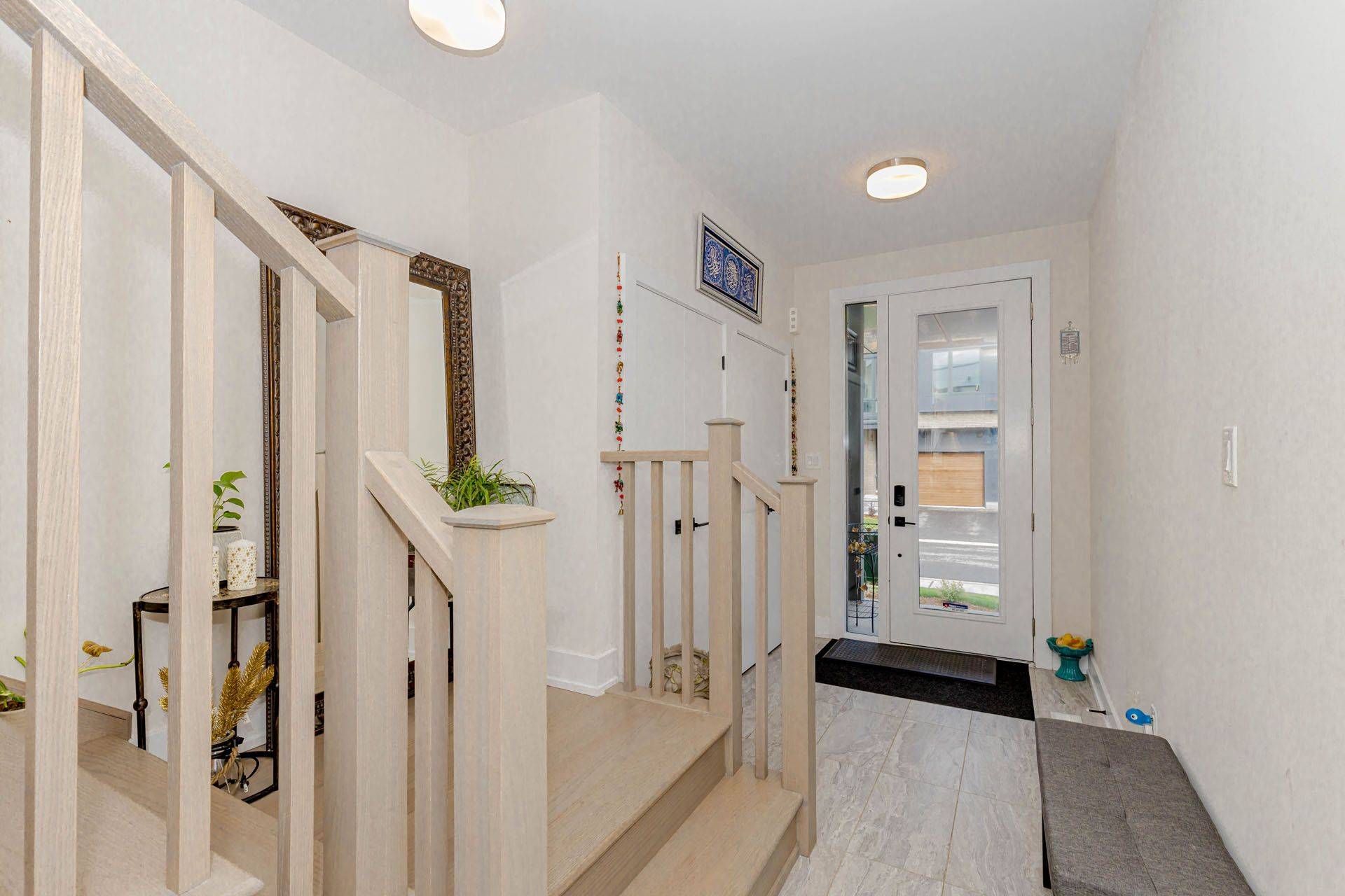 Burlington, ON L7M 4Y4,2273 Turnberry RD #24