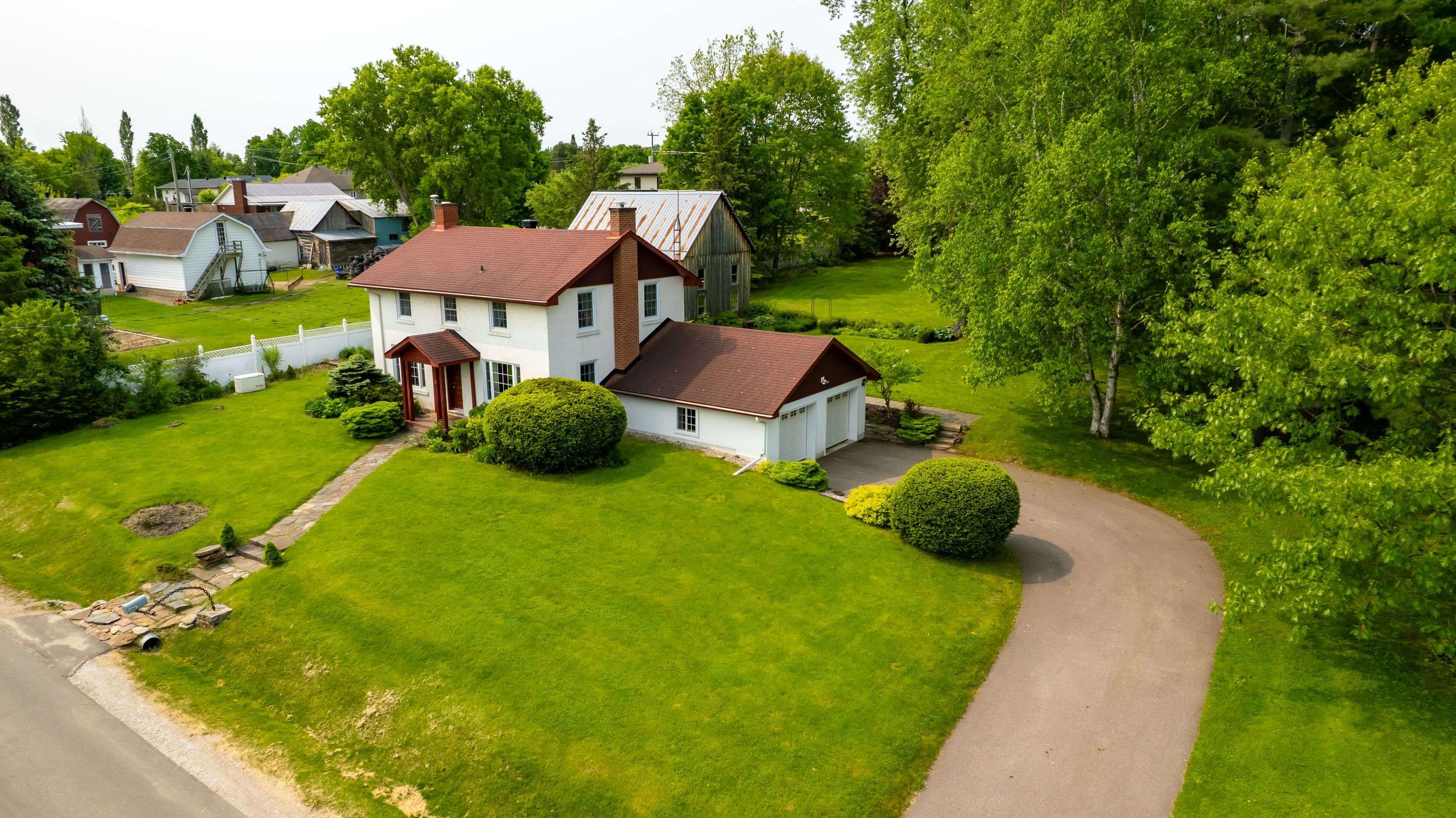 6 NADOBNY LN, Renfrew, ON K7V 3Z9