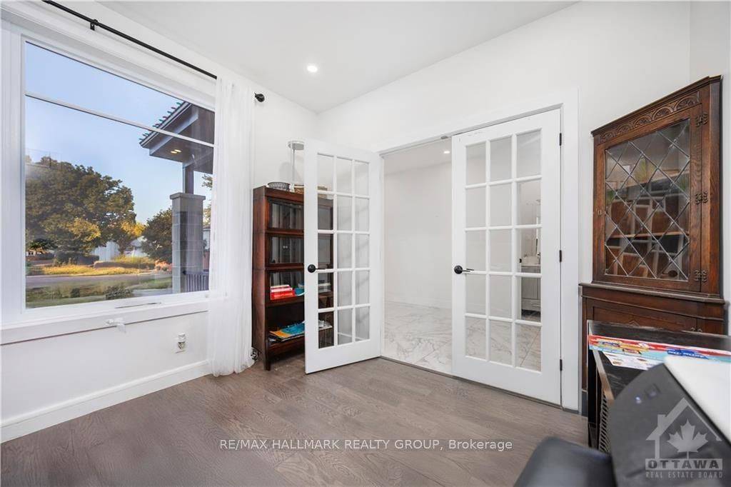 Hunt Club - Windsor Park Village And Area, ON K1V 0E2,3548 Paul Anka DR