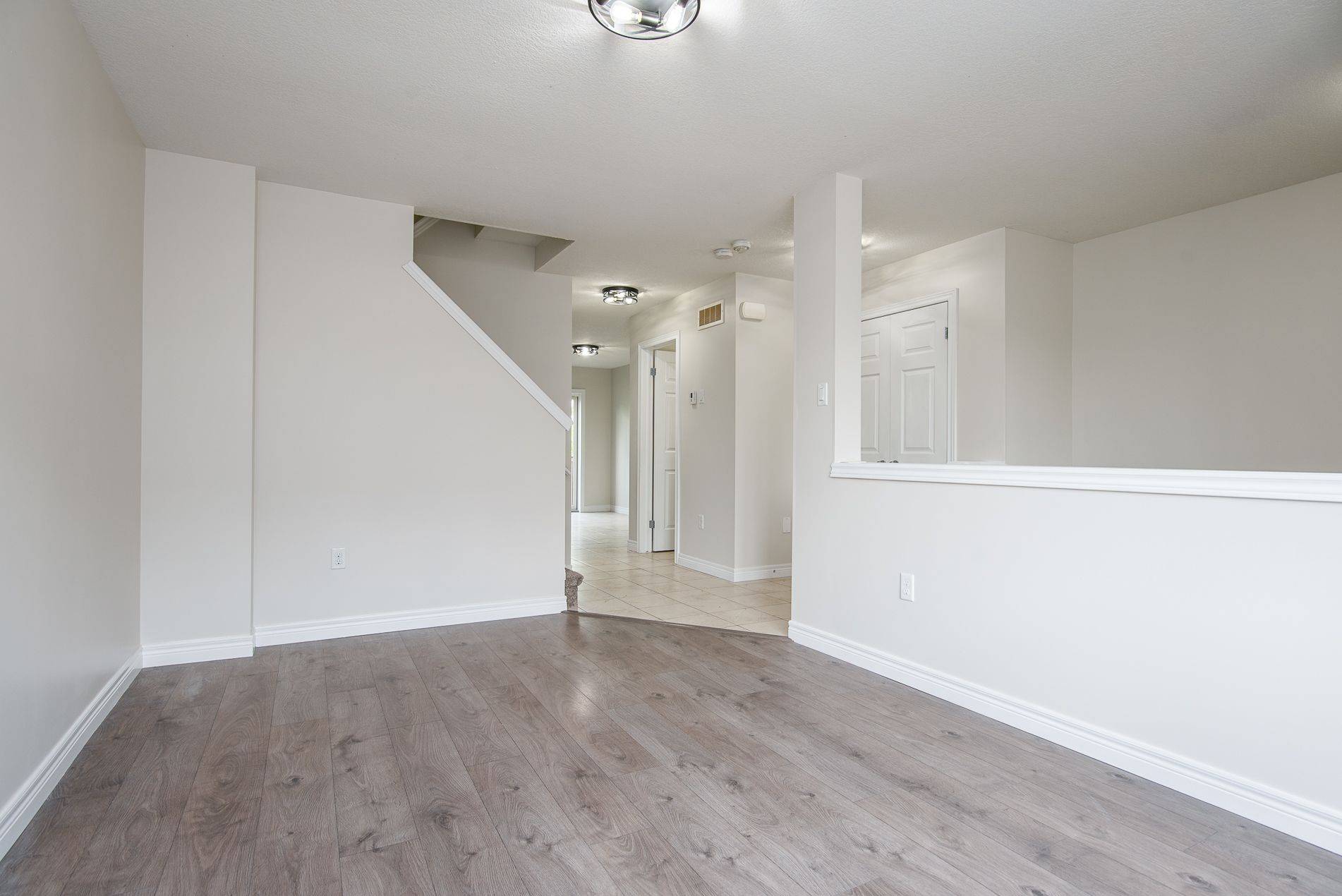 Kitchener, ON N2A 0J3,70 Willowrun DR #J-3