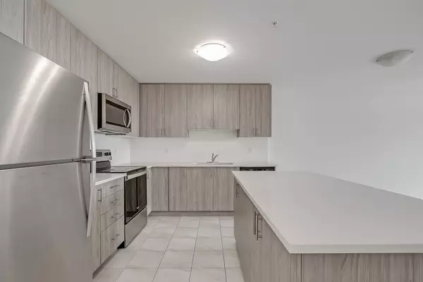 Hamilton, ON L0R 2H0,5 Hamilton ST N #507