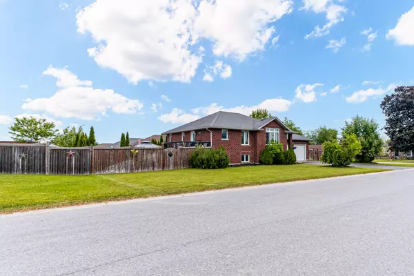 Quinte West, ON K8V 0C1,2 Freedom CRES