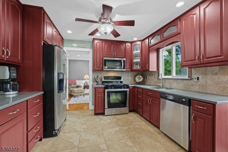 Butler Boro, NJ 07405,41 Morse Ave