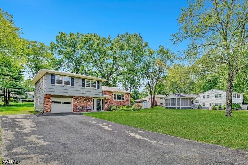 24 Etmore Pl, New Providence Boro, NJ 07974