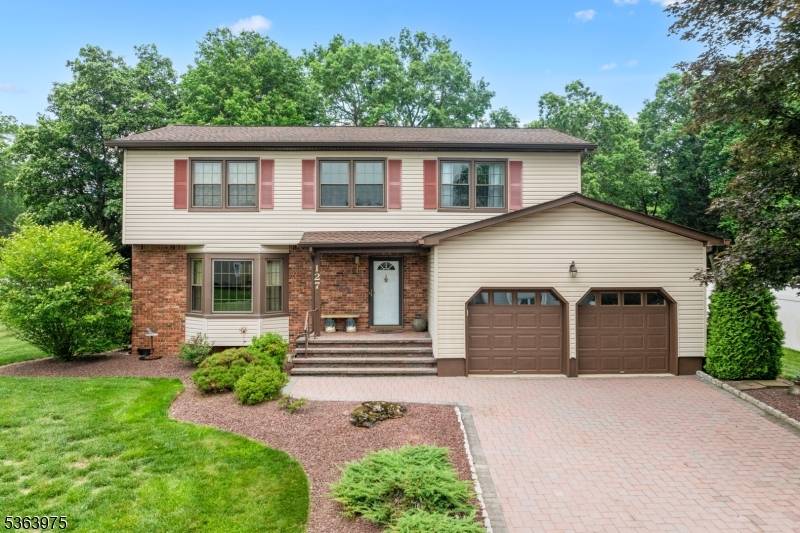 127 Rivendell Rd, Hillsborough Twp., NJ 08844
