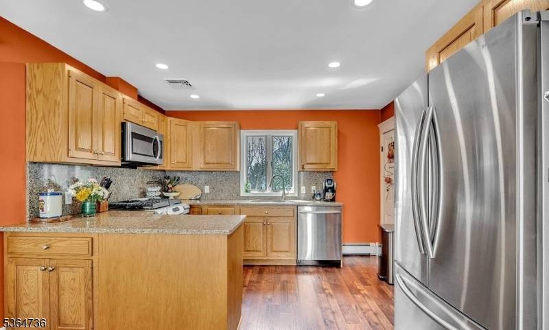 East Brunswick Twp., NJ 08816,15 Parker St