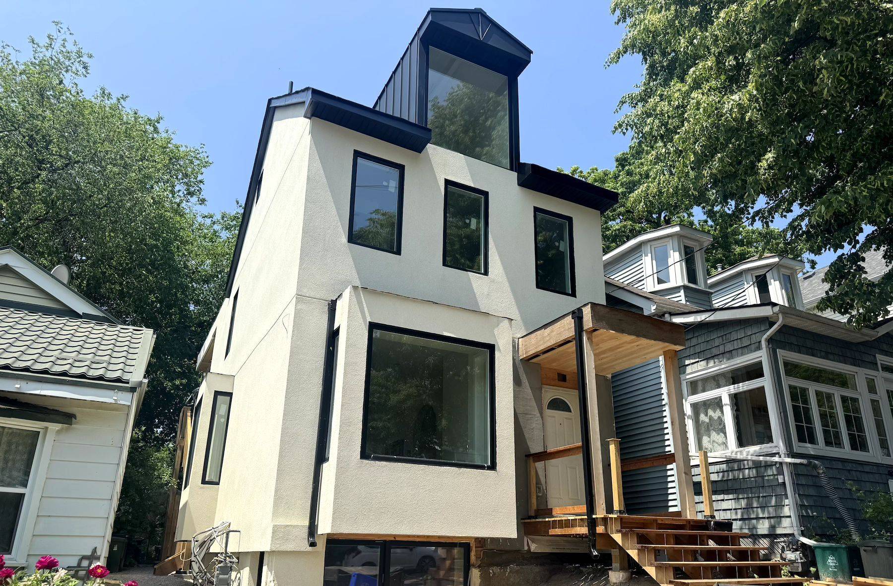 148 Golfview AVE #Lower, Toronto E02, ON M4E 2K5