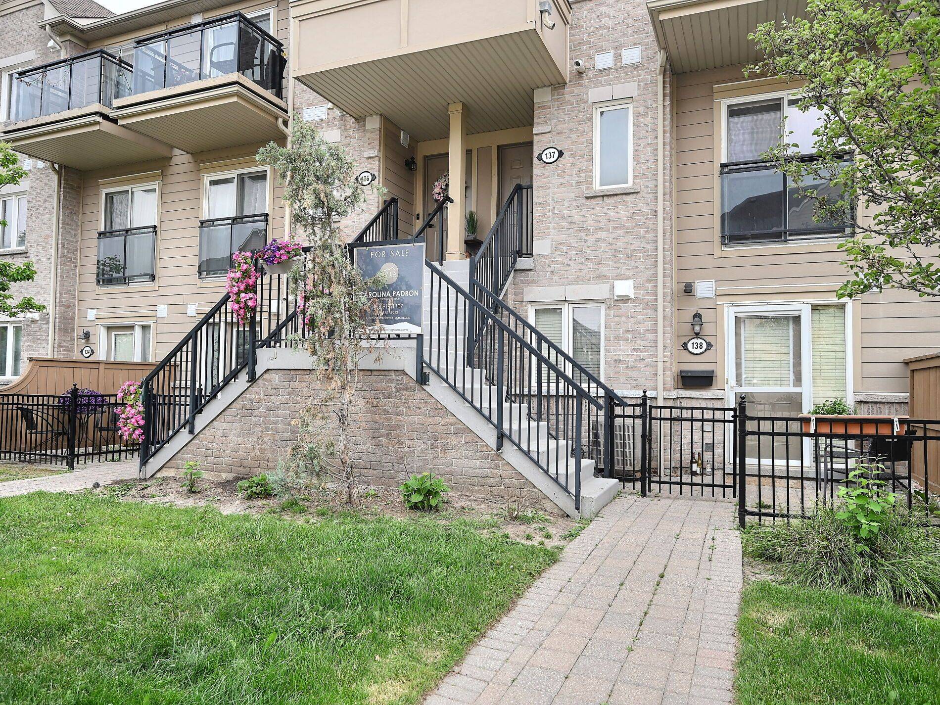 Mississauga, ON L5M 8C8,4975 Southampton DR #137