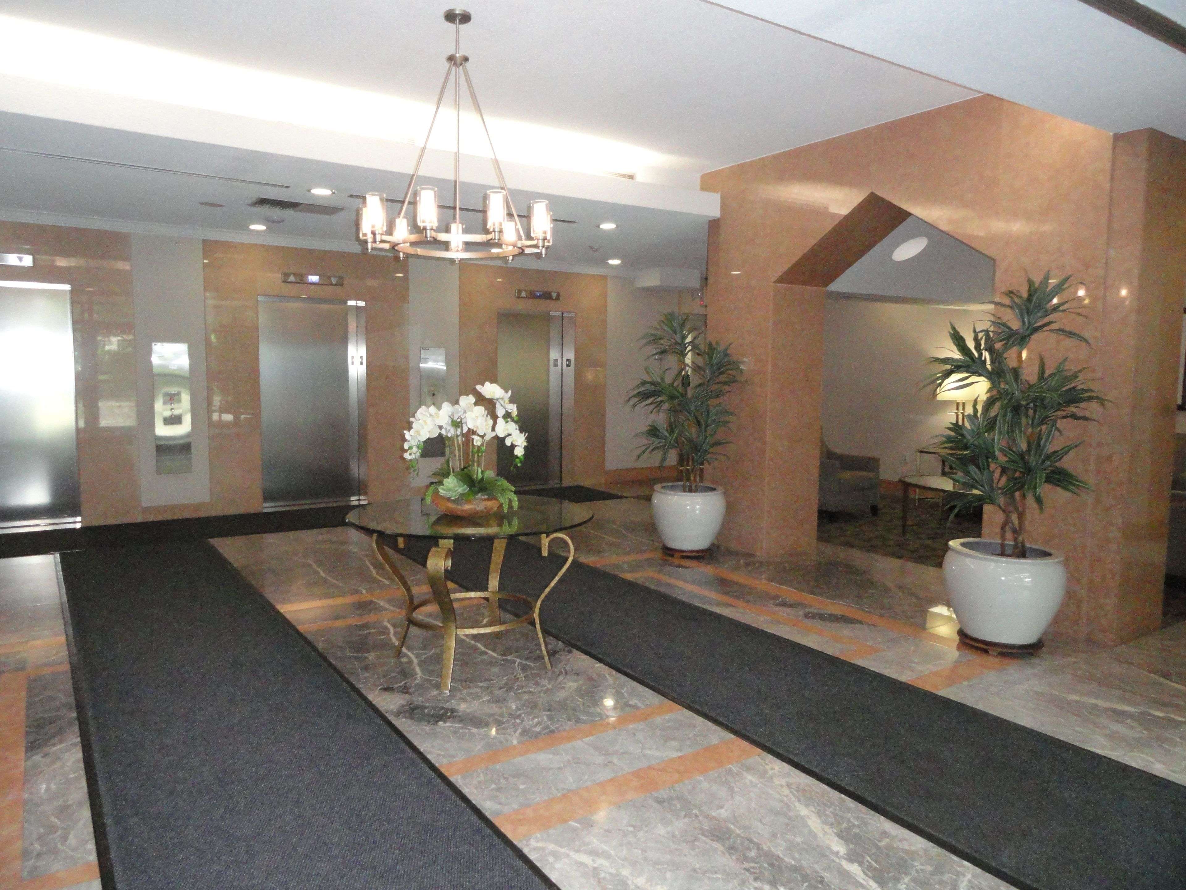 Mississauga, ON L5L 5P9,2177 Burnhamthorpe RD W ##909