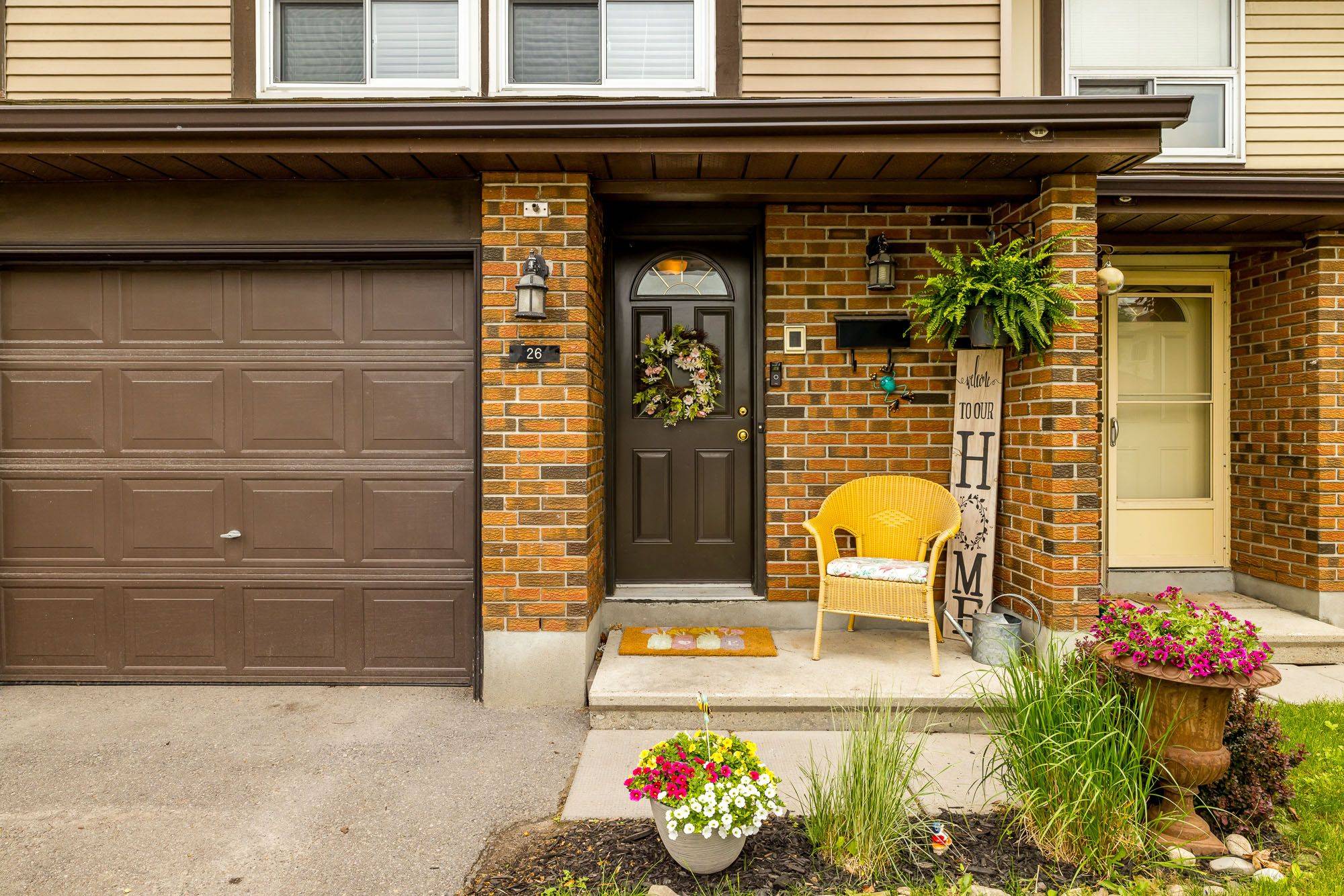 Kanata, ON K2L 3E2,26 Clarkson CRES