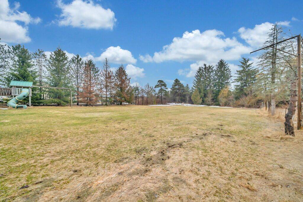 Puslinch, ON N0B 2J0,26 Brock RD N