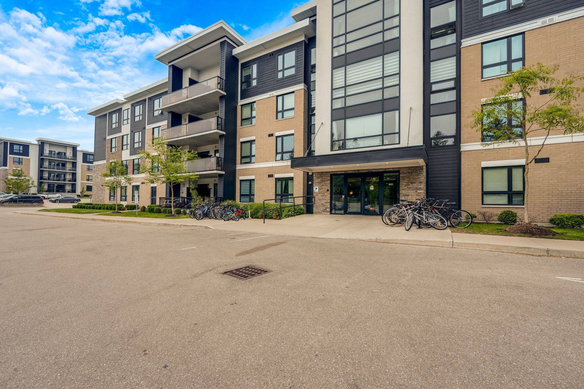 Guelph, ON N1L 0N6,1280 Gordon ST S #312