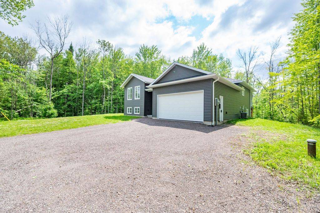 Horton, ON K7V 3Z8,116 Storyland RD
