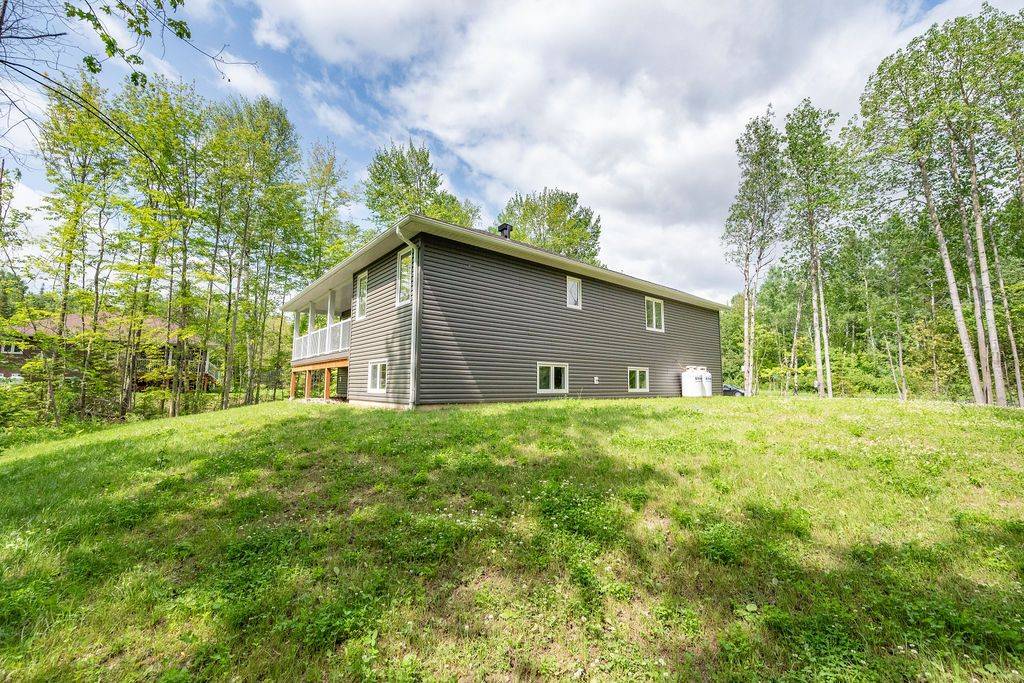 Horton, ON K7V 3Z8,116 Storyland RD