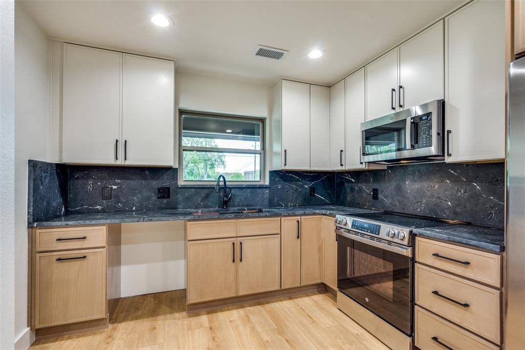 Plano, TX 75075,1215 Mill Valley Drive