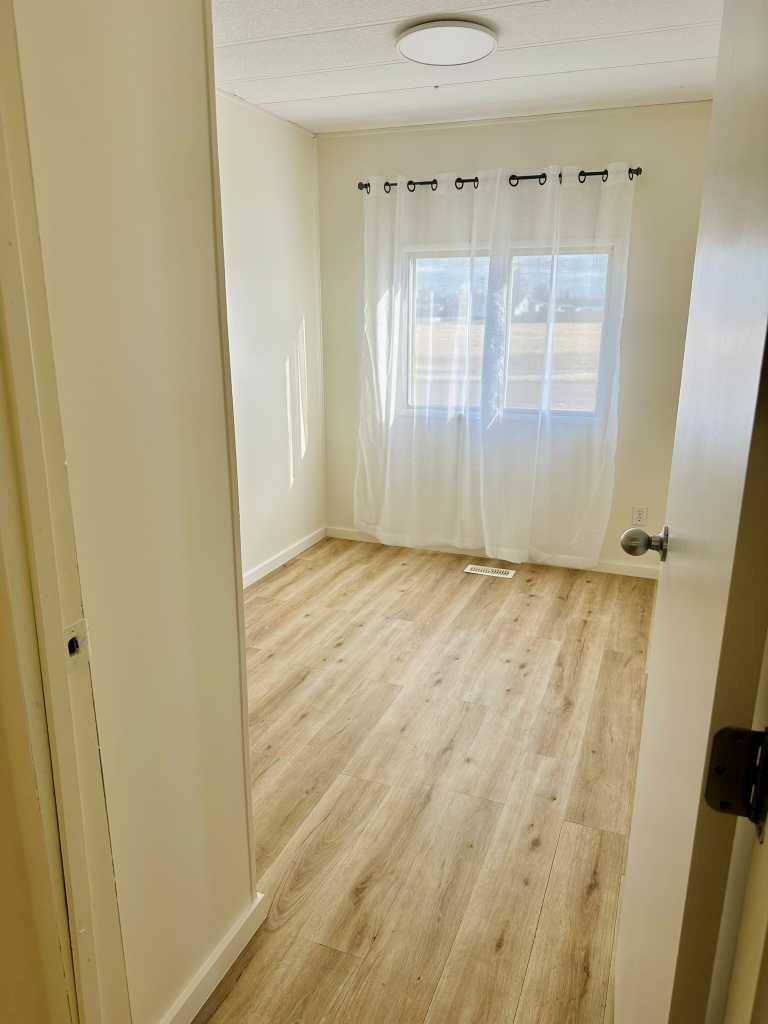 Girouxville, AB T0H 1S0,5028 53 AVE