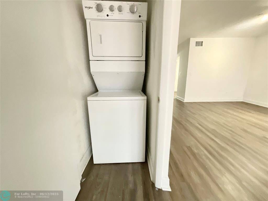 Miami, FL 33156,9357 SW 77 Ave  #15-214