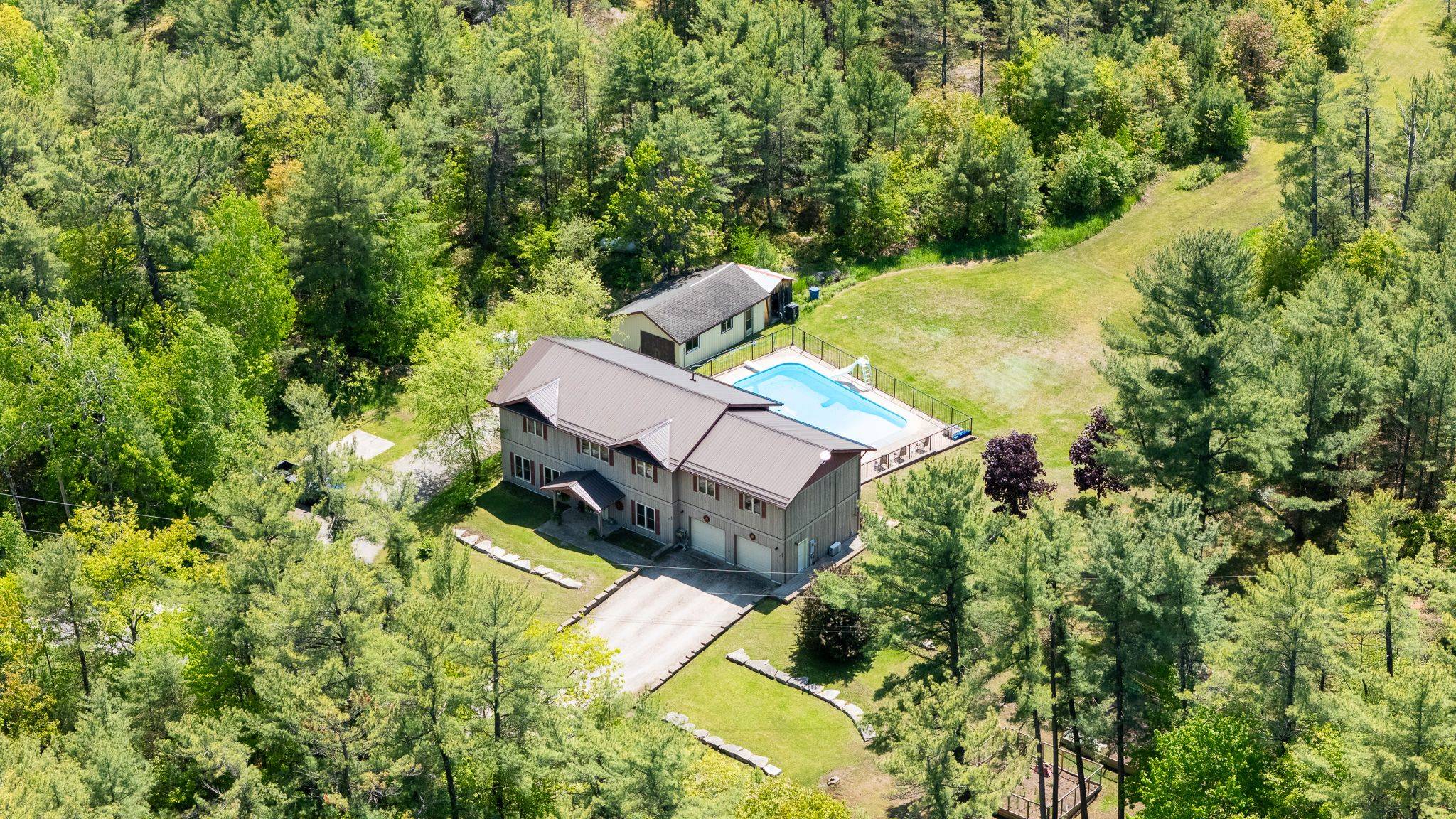 217 South Shore RD, The Archipelago, ON P0G 1K0