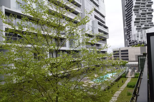 47 Lower River ST #526, Toronto C08, ON M5A 0G1