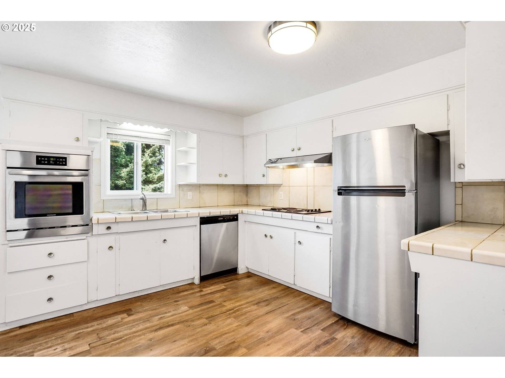 Salem, OR 97302,2210 WINTER ST SE