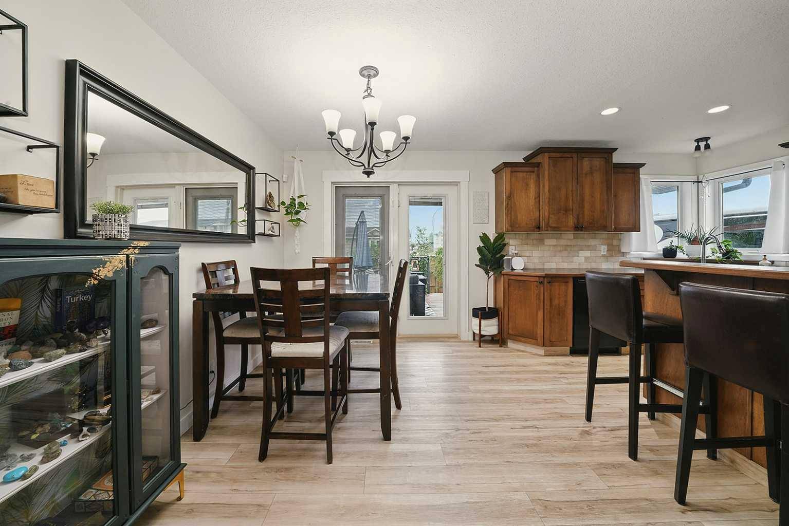 Sylvan Lake, AB T4S2P2,1 Holbrook PL
