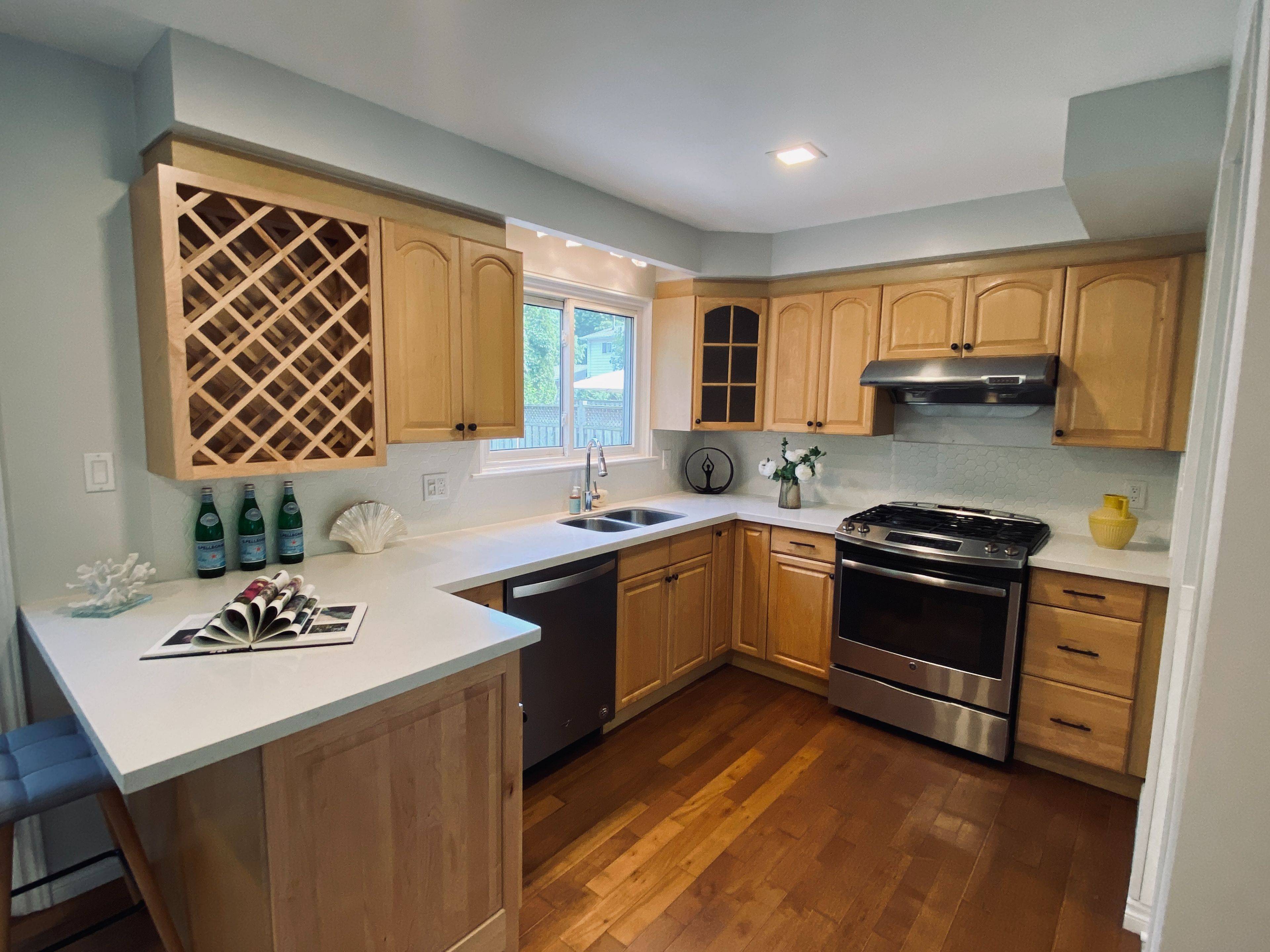 Oakville, ON L6H 1H7,184 Mccraney ST W