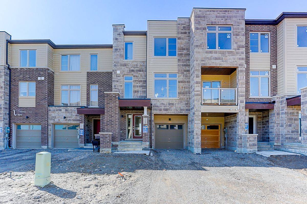 124 Solstice CIR, Newmarket, ON L3X 0L7