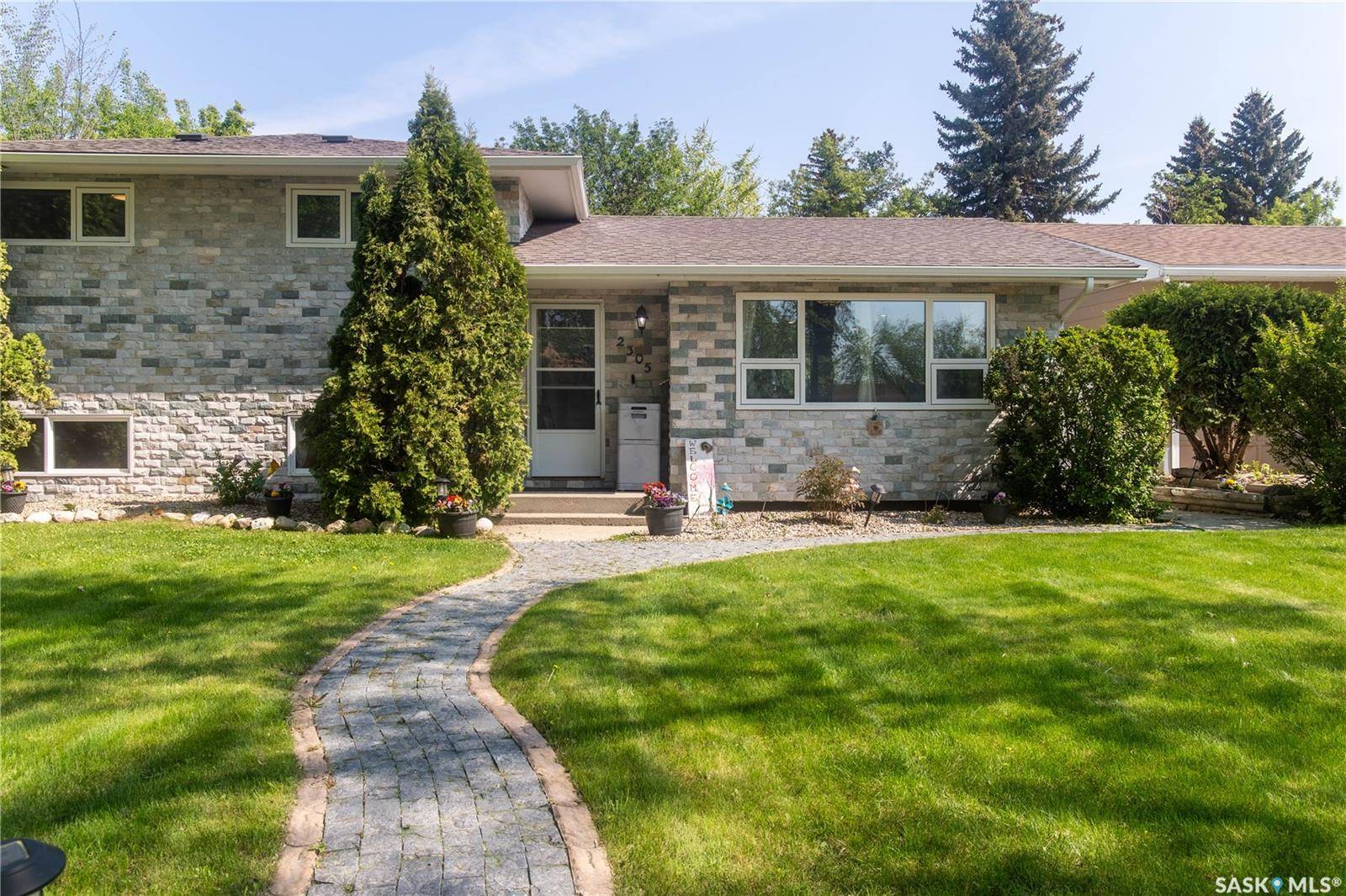 2305 Taylor STREET E, Saskatoon, SK S7H 1W8