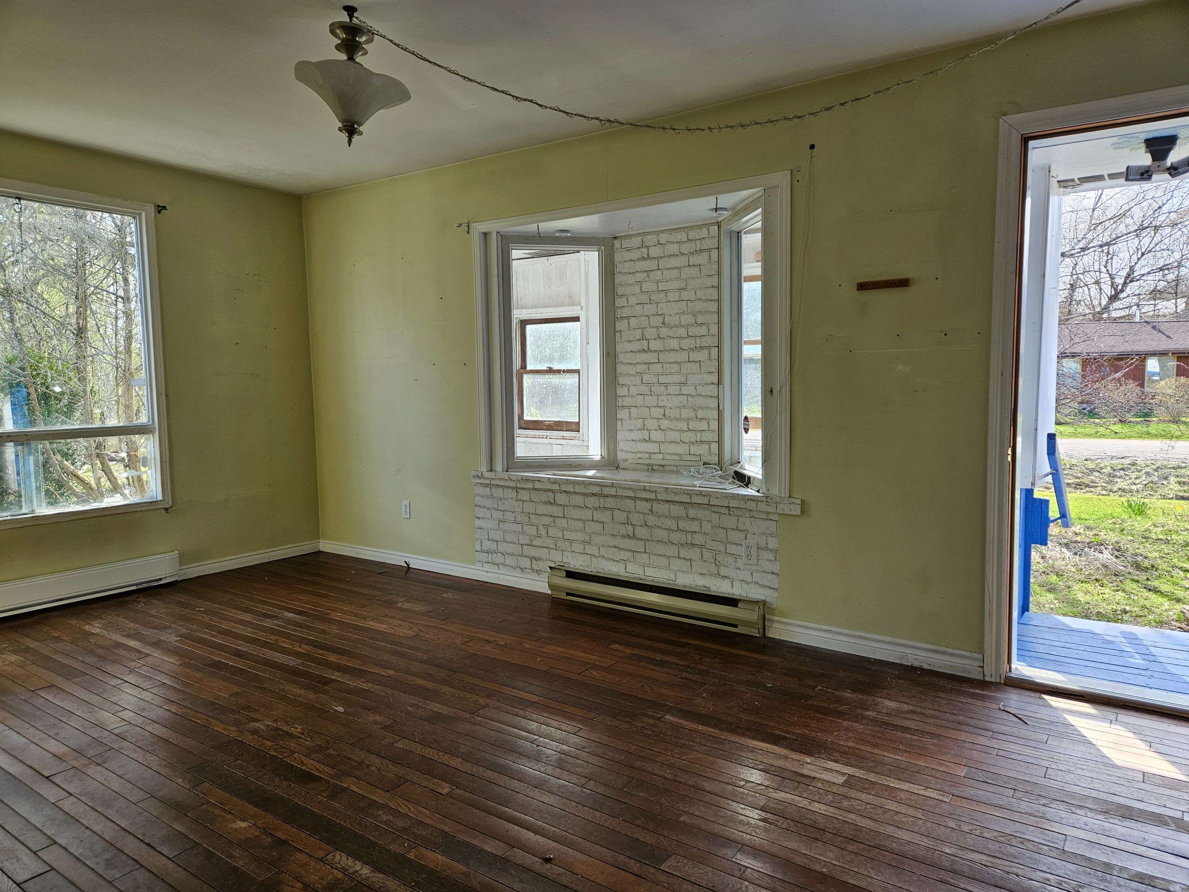 Georgian Bluffs, ON N4K 0G2,127 Kirk ST