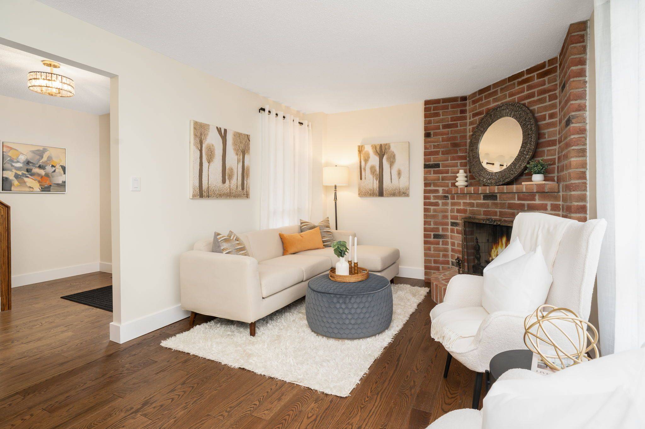 Mississauga, ON L5N 3A3,6217 Fullerton CRES